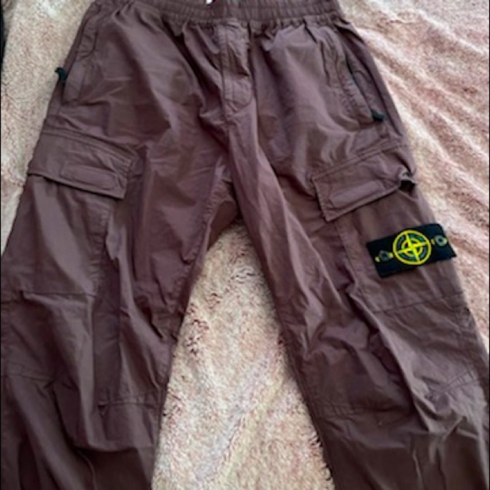 Size 30 burgundy twill cargo pants